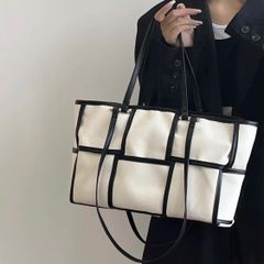 キャンバスバッグ　アイボリー×ブラック