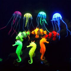 人工クラゲ カワウソ クマノミを備えたシリコーン製水族館デコレーションセット - 視覚的魅力を高める発光する魚の水槽装飾品
