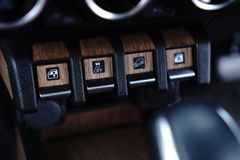 ジムニー JB64 JB74 リアルウッド ウォールナットシール センタースイッチ 天然木 突板 LIF インパネ 木目 ステッカー