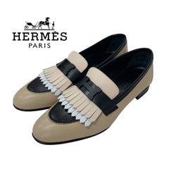 エルメス HERMES ロワイヤル ローファー 革靴 靴 シューズ レザー ベージュ ブラック ホワイト H金具 コンスタンス フリンジ モカシン フラットシューズ