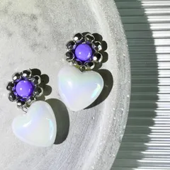 フラワーハートのピアス・イヤリング