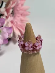 ティアラリング　ペールピンク／レトロ　ビーズアクセサリー