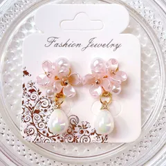 ピンク　フラワー　ホワイトオーロラ　揺れる　ハンドメイド　ピアス　イヤリング