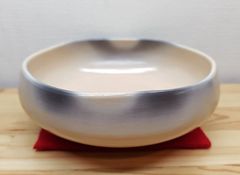 送料込【逢絢亭・新品】茶道具 半月両面膳 ５客セット 樹脂製 合成漆塗 紙箱入り 送料込【逢絢亭・新品】茶道具 半月両面膳 5客セット 樹脂製 合成