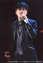 【中古】生写真(男性) 井澤勇貴(セバスチャン・モラン)/ライブフォト/Blu-ray「ミュージカル 憂国のモリアーティ コンサート」特設サイト早期予約特典舞台写真