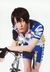 【中古】生写真(男性) 鈴木拡樹(荒北靖友)/膝上・ユニフォーム・右手顔・目線右・自転車・キャラクターショット/舞台『弱虫ペダル』 インターハイ篇 The First Result ブロマイド
