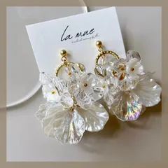 新作♡ クリアフラワー オーロラ パール 花びら 大ぶり ハンドメイドピアス イヤリング メタル フープ ドレス ブライダル ウェディング 結婚式 軽量 ブーケ 金属アレルギー対応 ステンレス 24金コーティング ゴールド シルバー 華やか キラキラ