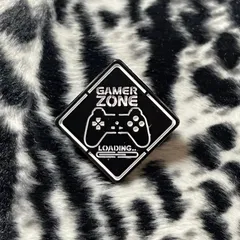 GAMER  ZONE ゲーマー ゾーン ピンバッジ  ゲーミング コントローラー プレステ アメリカン ストリート ヴィンテージ ポップ ゲーム モノトーン