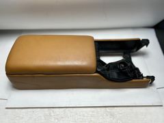 【純正品】　日産　フェアレディZ　Z32　コンソールボックス　キャメル　茶色　中古品　汚れ残りあり