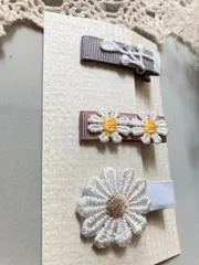 ベビーキッズ　くすみカラーヘアクリップ　３点セット