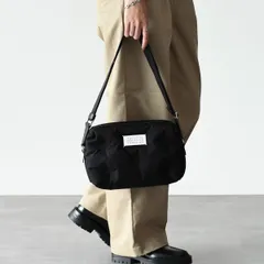 MAISON MARGIELA メゾン マルジェラ バッグ SB2WG0010P1511 ショルダーバッグ グラムスラム スポーツカメラバッグ レディース ユニセックス ペア お揃い ブラック 黒 シンプル カジュアル