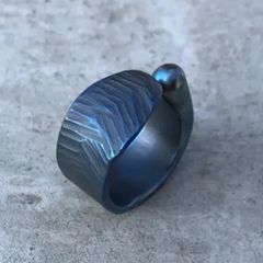 titanium ear cuff “leaves” イヤーカフ イヤリング