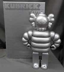 2025年最新】kaws kubrickの人気アイテム - メルカリ