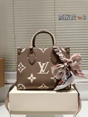 【今日特価】Louis Vuitton Onthego 25cm Embossed Jungle Tote Bag - ルイ・ヴィトン オンザゴー 25cm エンボスジャングルトートバッグ