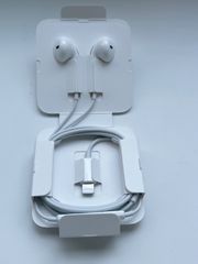 iPhone純正イヤフォン　iPhone付属品　新品未使用　イヤホン
