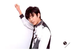 なにわ男子 18年Happy New ワン Year 長尾謙杜 公式写真 *1枚