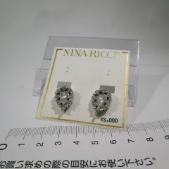 【匿名配送】ニナリッチ　イヤリング　ラインストーン