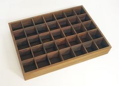 アウトレット　３５マスショーケース ウォルナット　外寸 286×394×56[mm]　アクセサリー　製品管理No.【446B-80】