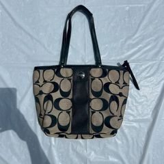 COACH コーチ シグネチャートートバッグ チャーム付き F14281 - メルカリ