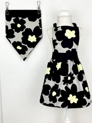 大きなお花柄がお洒落なハンドメイド子供エプロンと三角巾のセット