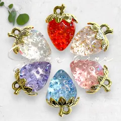 ii おおきな いちご チャーム  ラメ クリア 同色2個セット