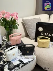 【今日特価】Chanel 25P Classic Logo Tote Bag チャネル 25P ラストラス大ロゴランチョン