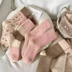 ふかふかもこ落ち着いたピンク靴下【4足セット】ルームソックス 可愛い あったかい くつした レッグウェア 節電 防寒 もこもこ ふわふわ