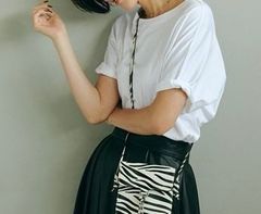 新品 未使用 タグ付き CADUNE カデュネ スムースカットソー Tシャツ トップス 半袖 コットン 綿 光沢 無地 シンプル 70199050 灰色 グレー チャコールグレー サイズ38 レディース 夏 ゴーゴー古着マルイ北千住店 2 No.192