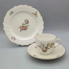 ロイヤルコペンハーゲン コーヒーカップ＆ソーサー トリオセット フリセンボー フラワー