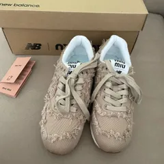 2024年最新】miu miu new balanceの人気アイテム - メルカリ