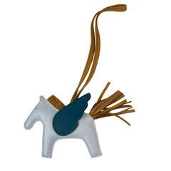 美品 HERMES エルメス Rodeo Pegasus charm PM ロデオチャーム ペガサス ブルーブリュム/セサミ/ヴェールボスフォール Agneau Milo アニョーミロ Stamp-Z Z刻 バッグチャーム ストラップ キーホルダー