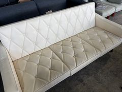 引取限定】 カリモク60 ロビーチェア 3シーター アイボリー オットマン