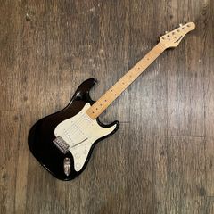 Mavis Electric Guitar メイビス ストラトシェイプ エレキギター