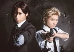 【中古】生写真(男性) 染谷俊之(レイジ)・植田圭輔(ショウ)/横型・上半身・キャラクターショット・2Lサイズ/舞台「劇団シャイニング from うたの☆プリンスさまっ♪『エウ゛リィBuddy!』」ブロマイドセットA・B購入特典ブロマイド