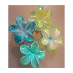 フラワーヘアクリップ　プルメリア　グリーン系おまかせアソート３個セット
