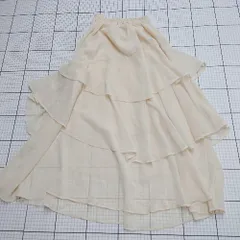 ◇ Θ マジェスティックレゴン シンプル系 ロング丈 フリル スカート サイズS ベージュ系 レディース E  【1508200023724】