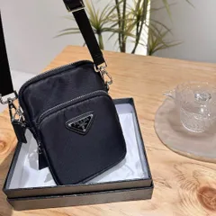 2024年最新】prada スマートフォンケースの人気アイテム - メルカリ 