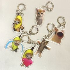 6点セット　猫meme アクリルキーホルダー 新登場 かわいいネコミーム 泣きネコ しびれネコ チャームキーリング