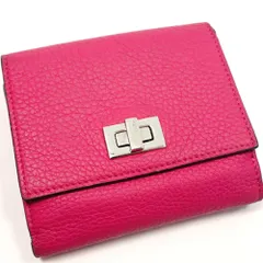 ✨未使用に近い・箱保証書付き✨　FENDI 長財布　ターンロック　ピーカブー ✨新品未使用・箱保証書付き✨ FENDI ミニ財布 ピーカブー