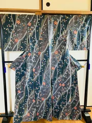 着物 小紋 正絹 / 藍色系 / 草花文 桜 / 身丈約160cm 裄丈約66cm 袖幅約53cm 後幅29.5cm 前幅23.5cm TCS着物 W19