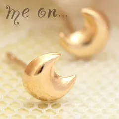 me on 月のピアス レディース K10イエローゴールド 職人のこだわりがみえる 他にないふっくらとしたフォルムが特徴的プチムーンちゃんピアス メール便送料無料 プレゼント 春夏秋冬 大人気