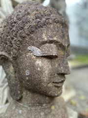 バリ島 「ブッタ様」の石像。展示品 につき１点限り。＊店頭までご来店の上、現状でのお渡しが条件となります。