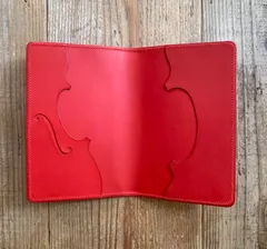 手縫いの革のブックカバー『f - librino rosso』のサムネイル