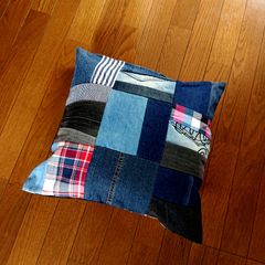 88☆USEDデニムリメイク クッションカバー 45×45センチ パッチワーク ジーンズリメイク☆