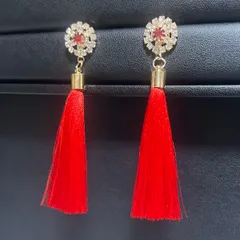 [100mm〜] 大振り ロングタッセル フリンジ ピアス（レッド）エスニック アジアン ボヘミアン Bohoダンス 映画 劇団 パーティ AS-005-RD