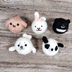 【障がい者さん作品】羊毛フェルト(アニマル5種類)　手作り　ハンドメイド　キャラクター　デフォルメ　かわいい　動物　子犬　パンダ　クマ　うさぎ　ゴマフアザラシ