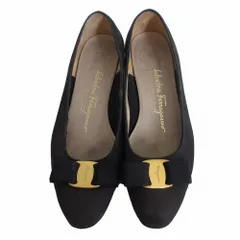 サルヴァトーレフェラガモ Salvatore Ferragamo ヴァラリボン パンプス スエード ブラック サイズ23.5cm レディース 【中古】
