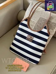 【今日特価】Miu Miu ミュウミュウ トートバッグ ストライプデザインで春夏にぴったりの?髦感満載