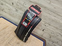■ 未使用!! KENDA SMALL BLOCKEIGHT PRO 27.5×2.10 タイヤ MTB 同梱発送承中!! T-756