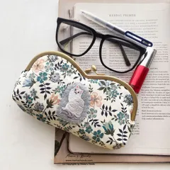 残少⭐️3点売れました⭐️ おしゃれな リバティ 猫 と お花畑 の ハート がま口 コスメ メガネ ポーチ